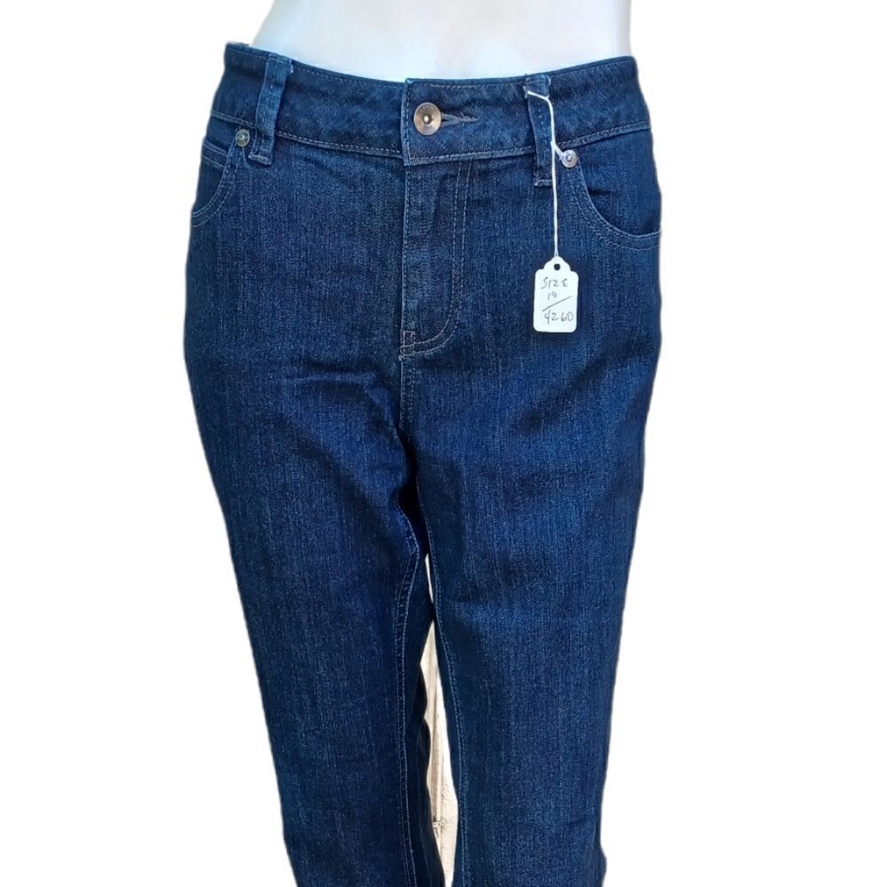 426011....Apt.9 Bootcut Jeans Size 10, 32" Waist 30" Inseam 9" Rise